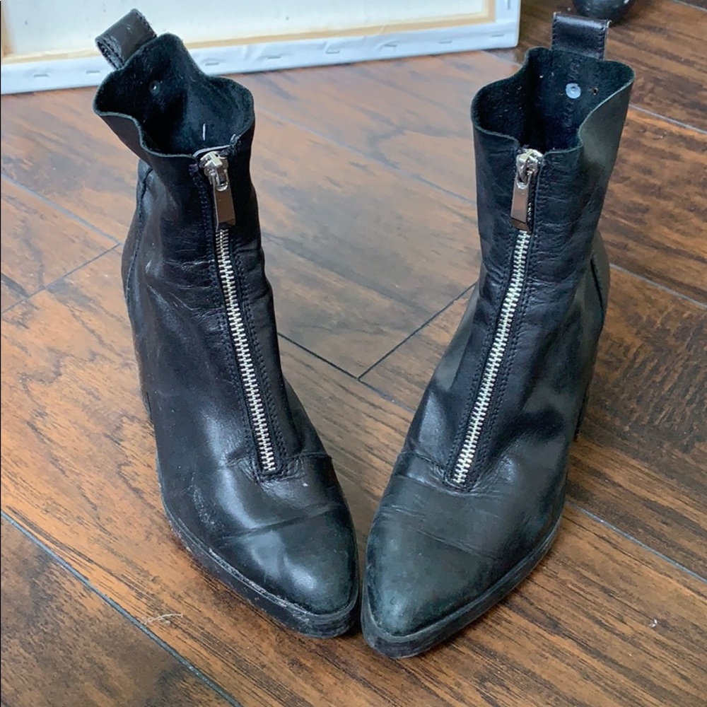 Healed ankle boots - Picture 4 of 5